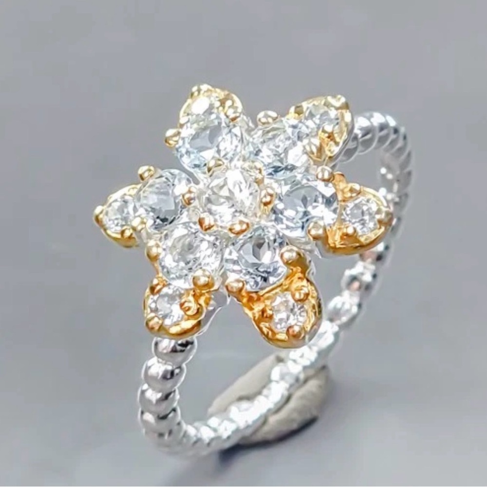925 Sterling Silver Natural Blue Topaz Flower lined in 14K Gold Ring size 7